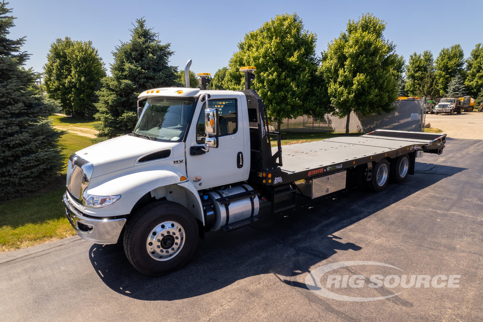 Versatran 15T Retriever International Trucks Chassis