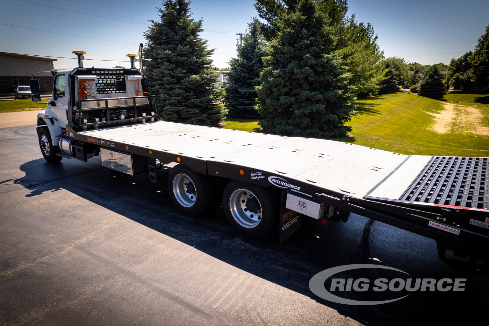 Versatran 15T Retriever International Trucks Chassis